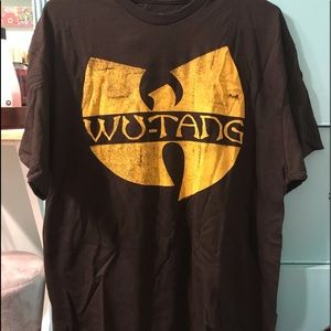 Large men’s wu-tang t-shirt